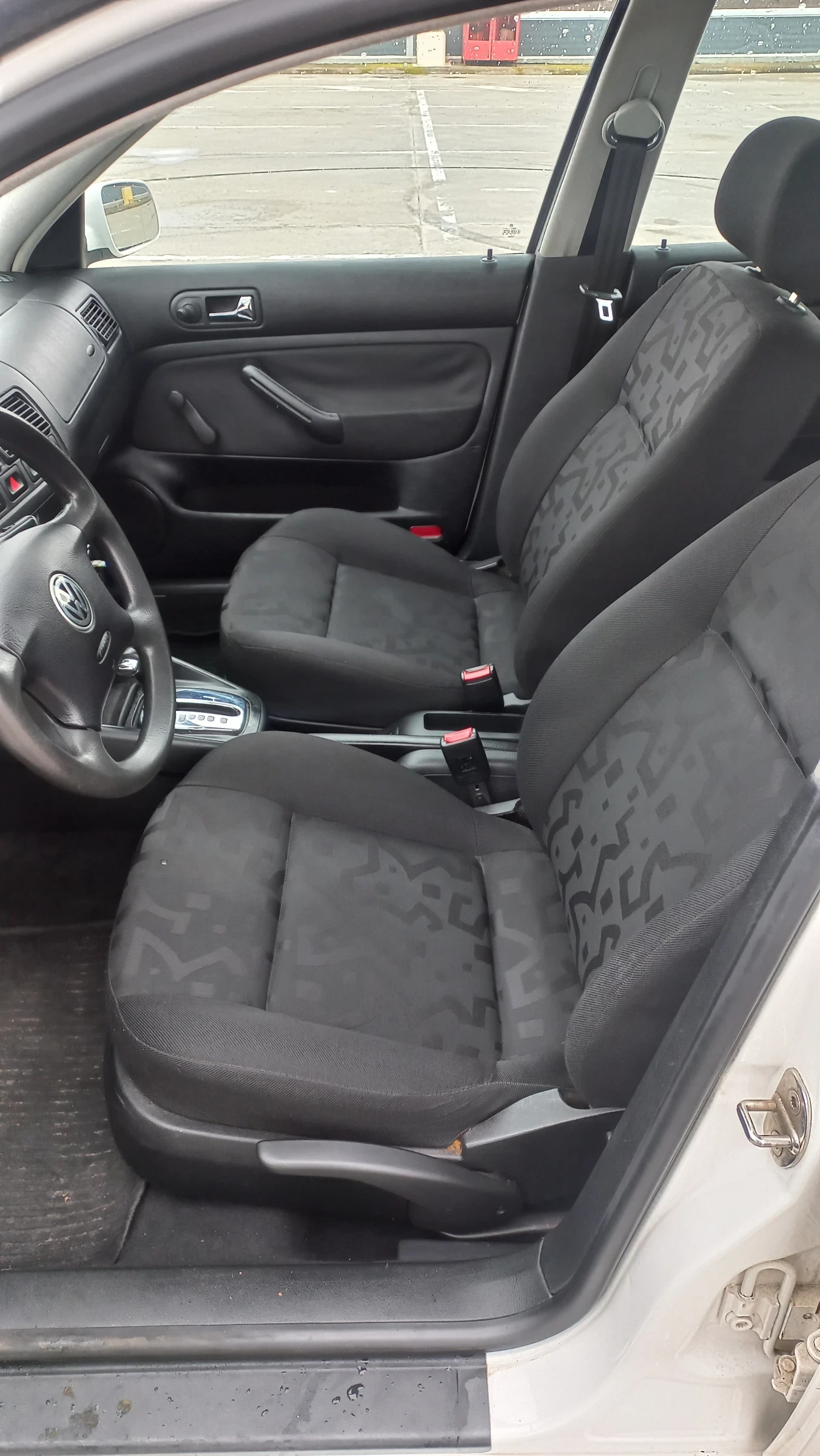 VW Golf 1.9 90 кс АВТОМАТИК, снимка 9 - Автомобили и джипове - 55828908