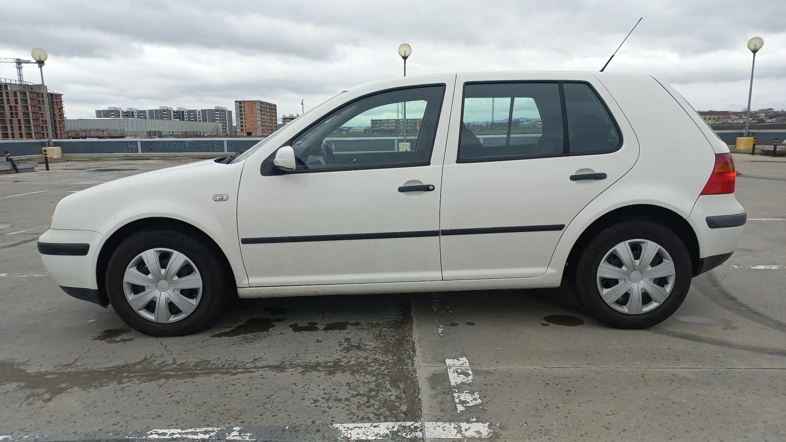 VW Golf 1.9 90 кс АВТОМАТИК, снимка 8 - Автомобили и джипове - 55828908