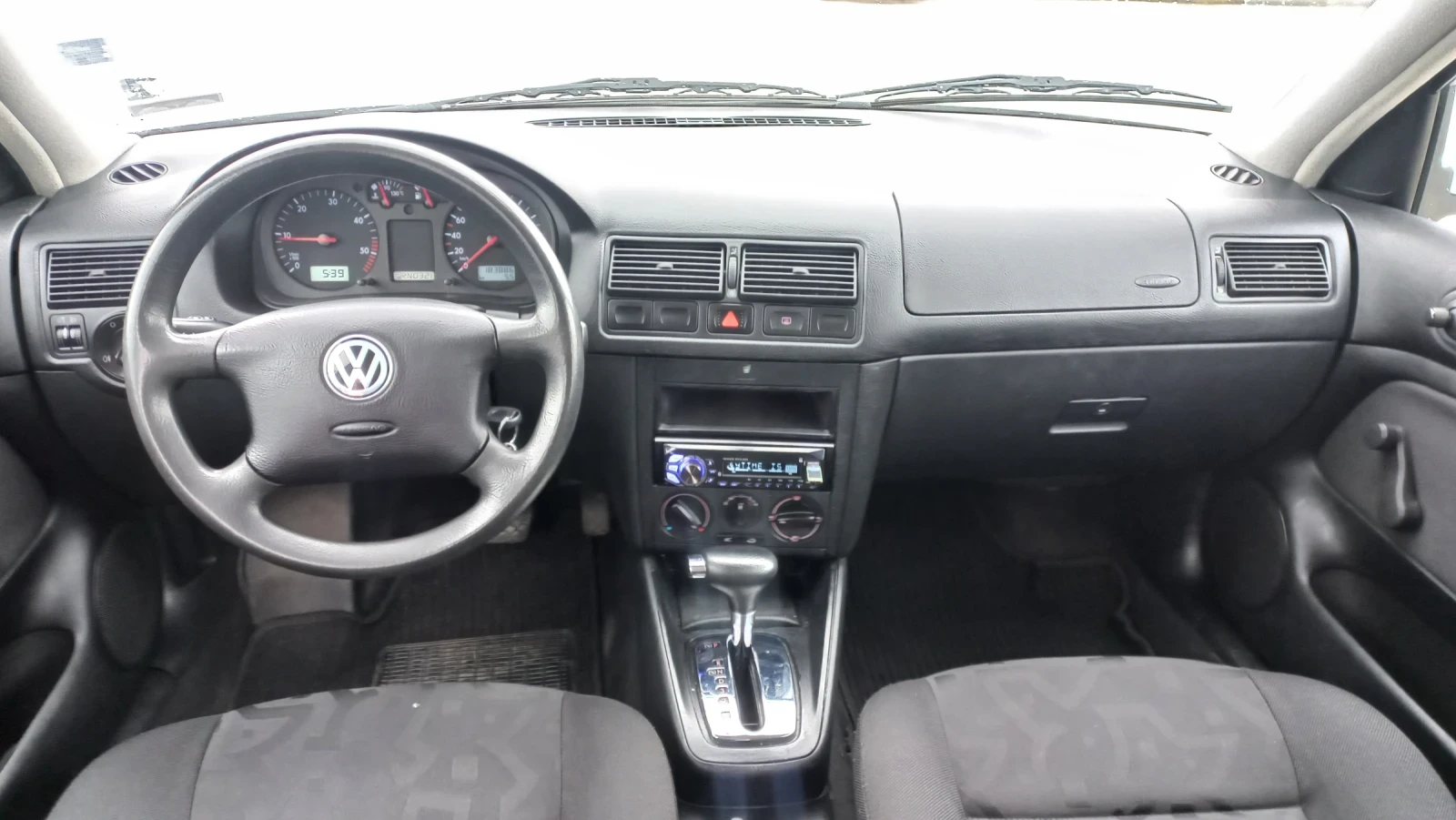 VW Golf 1.9 90 кс АВТОМАТИК, снимка 12 - Автомобили и джипове - 55828908