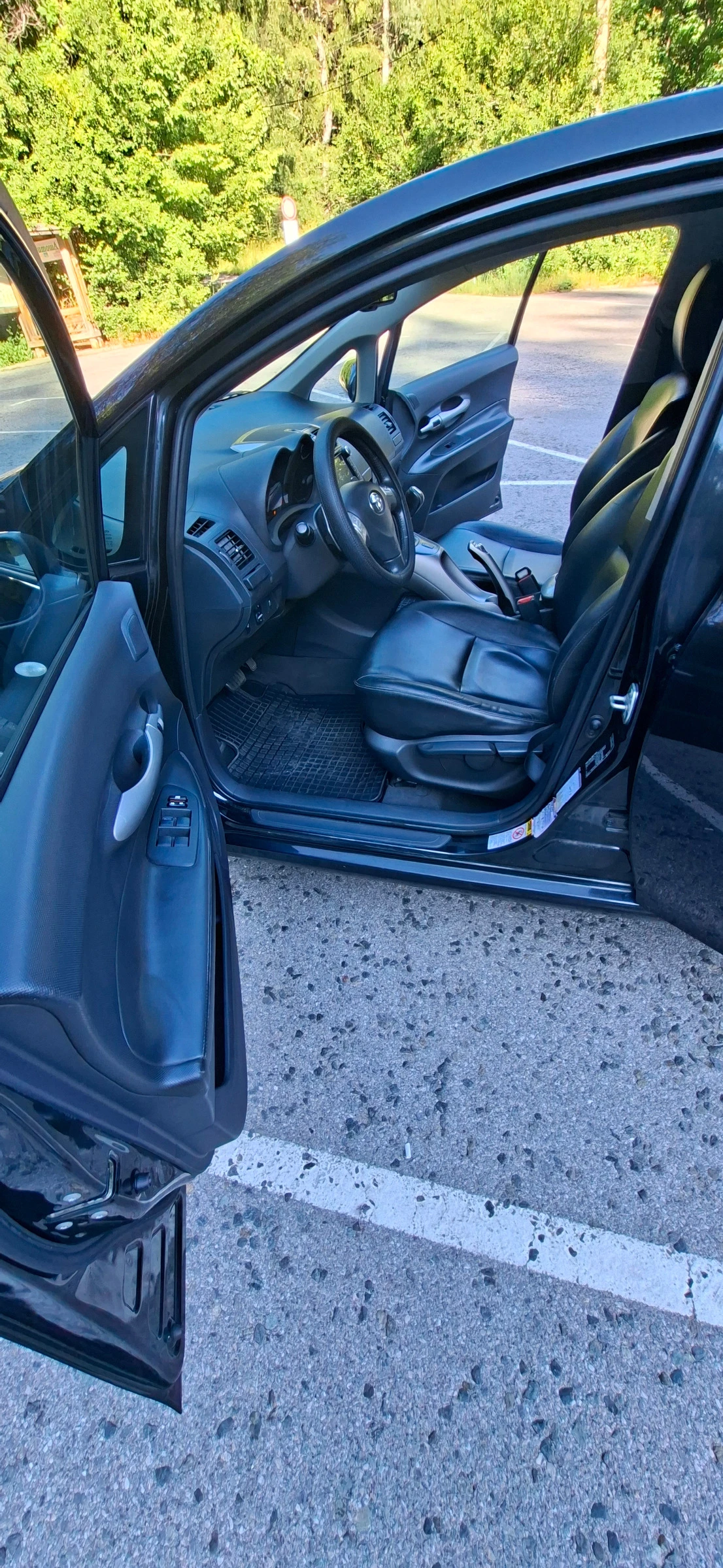 Toyota Auris, снимка 9 - Автомобили и джипове - 55994562