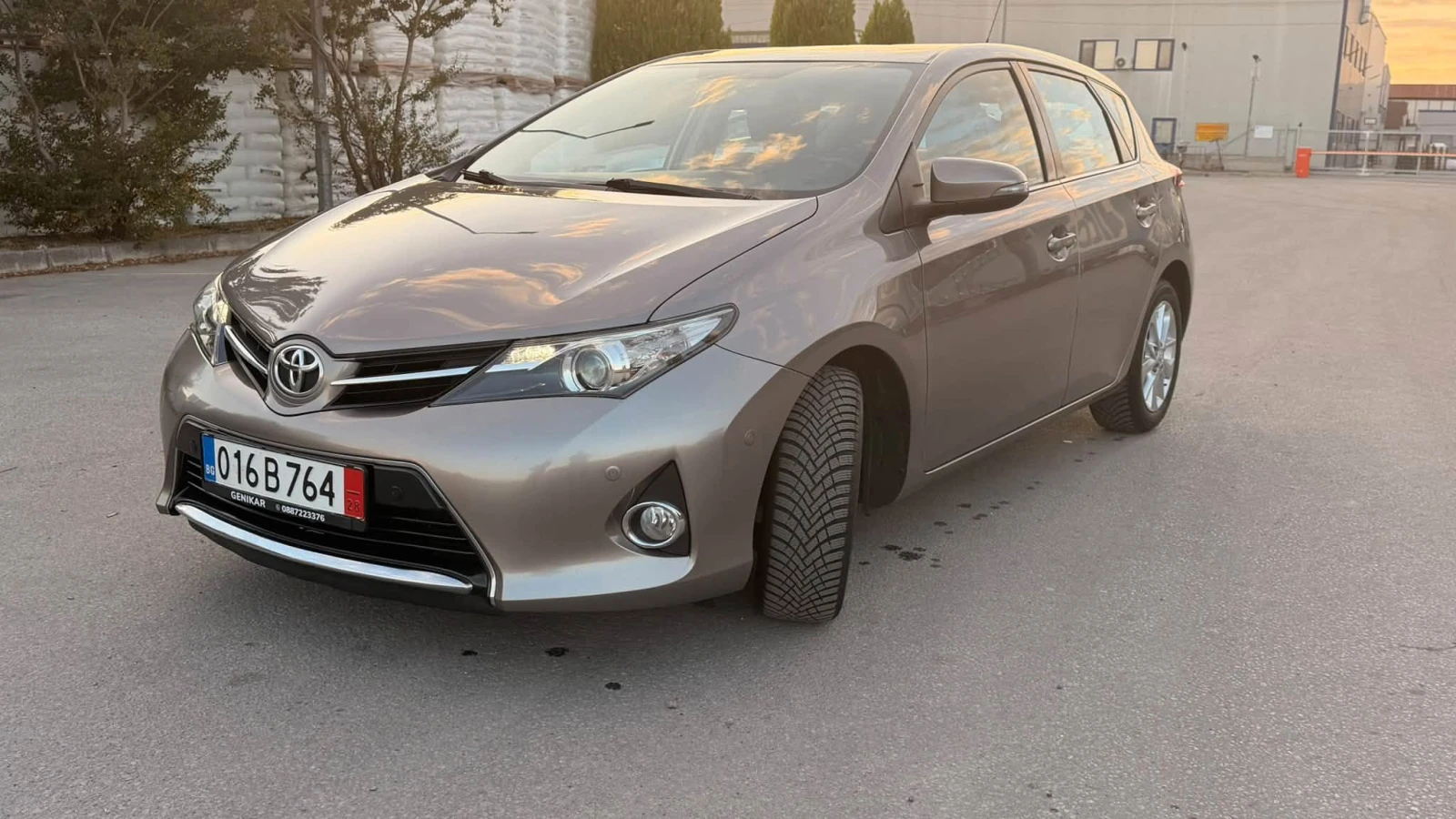 Toyota Auris 1.6 БЕНЗИН  EURO5, снимка 4 - Автомобили и джипове - 56298861