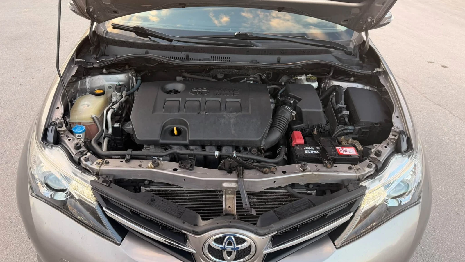 Toyota Auris 1.6 БЕНЗИН  EURO5, снимка 15 - Автомобили и джипове - 56298861