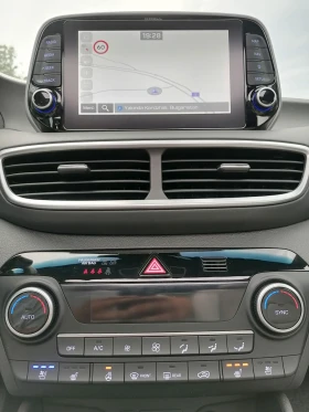 Hyundai Tucson 2.0CRDI* Premium* 4х4* 185кс* Пано* Германия , снимка 15