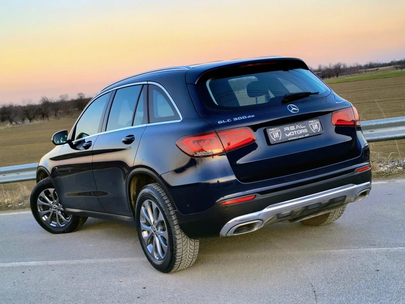 Mercedes-Benz GLC 220 Plug in hybrid , снимка 4 - Автомобили и джипове - 49064230