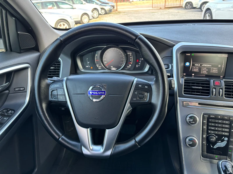 Volvo XC60 2.0D3-DIGITAL COCKPIT* * * , снимка 10 - Автомобили и джипове - 49494343