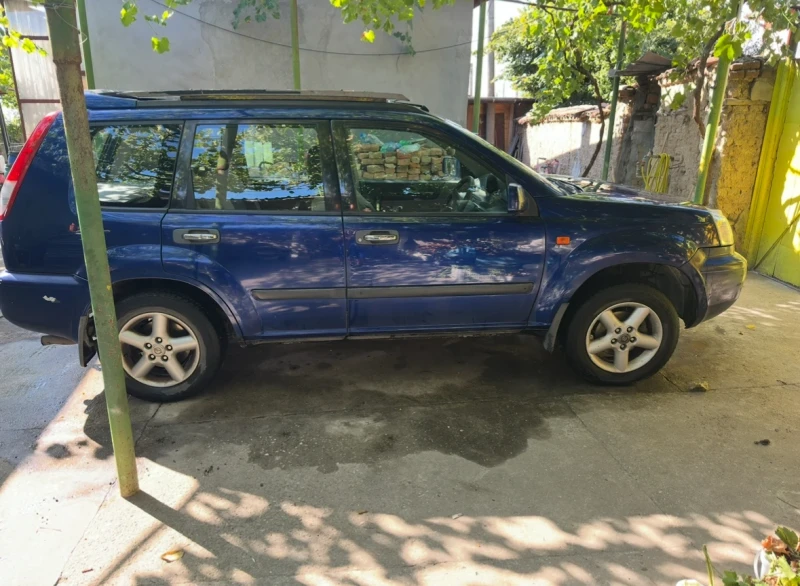 Nissan X-trail 2.0, снимка 4 - Автомобили и джипове - 52113897