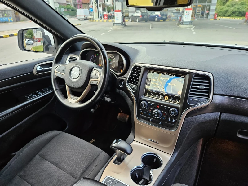 Jeep Grand cherokee, снимка 12 - Автомобили и джипове - 52236329
