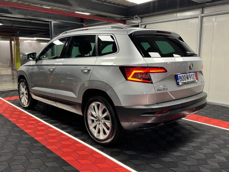 Skoda Karoq 1.6TDI // PANORAMA // DSG// ГАРАНЦИОНЕН ДО 2028г, снимка 3 - Автомобили и джипове - 52740075