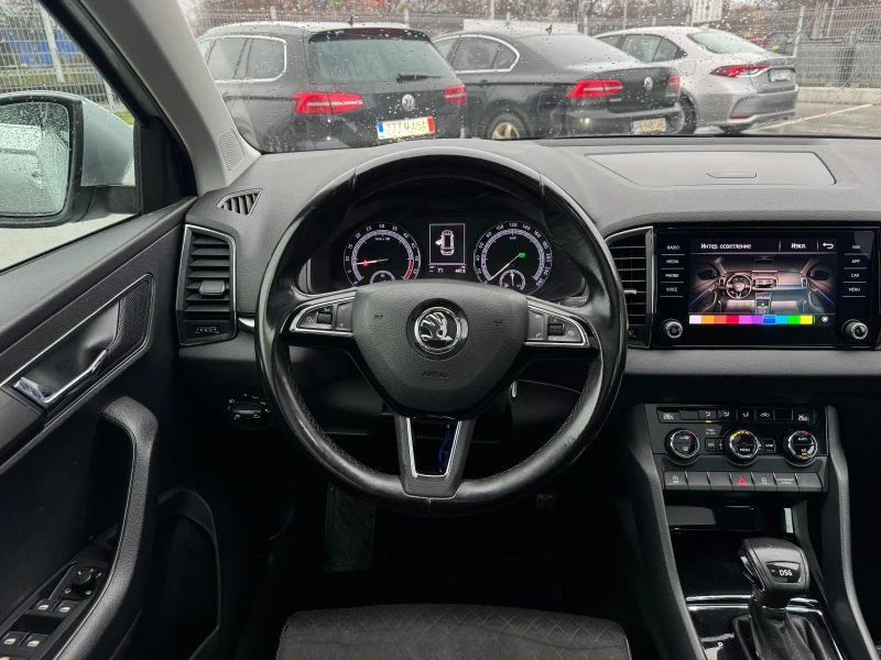 Skoda Karoq 1.6TDI  ГАРАНЦИОНЕН ДО 2028г, снимка 12 - Автомобили и джипове - 52740075