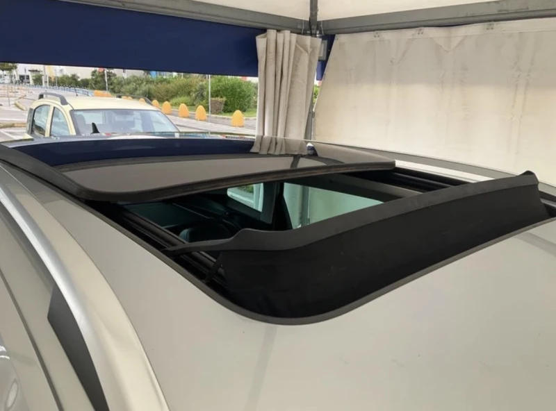 Skoda Karoq 1.6TDI  Автомобил върнат от лизинг, снимка 4 - Автомобили и джипове - 52740075