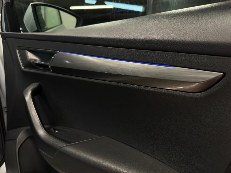 Skoda Karoq 1.6TDI // PANORAMA // DSG// ГАРАНЦИОНЕН ДО 2028г, снимка 9 - Автомобили и джипове - 52740075