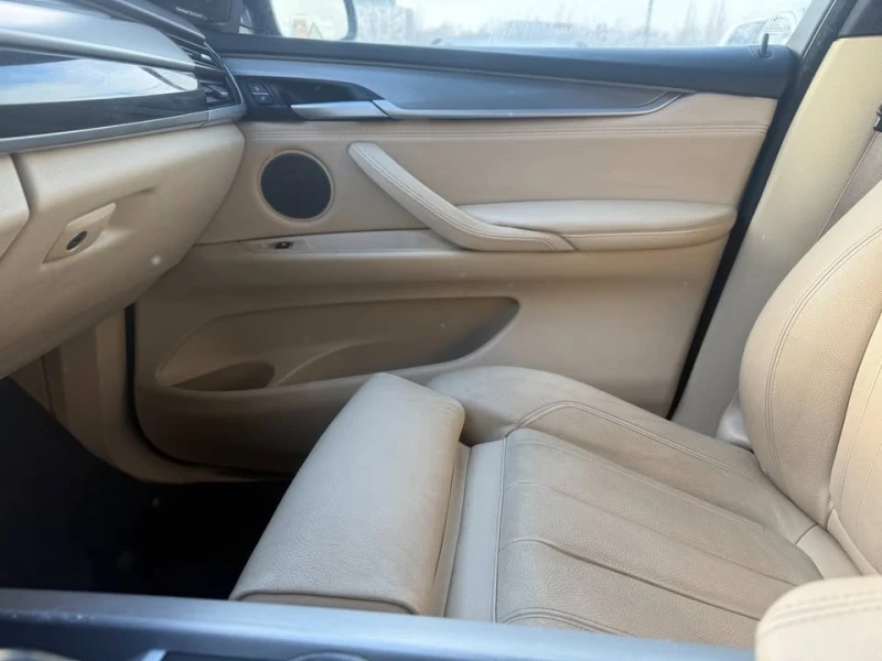 BMW X5 35i xDrive* M-PACK* DIGITAL* AMBIENT* H&K* PANO* , снимка 10 - Автомобили и джипове - 53185954