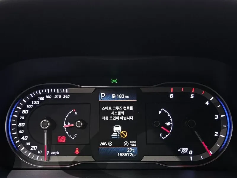 Hyundai Tucson Diesel 2.0 2Wd Premium, снимка 8 - Автомобили и джипове - 55616135