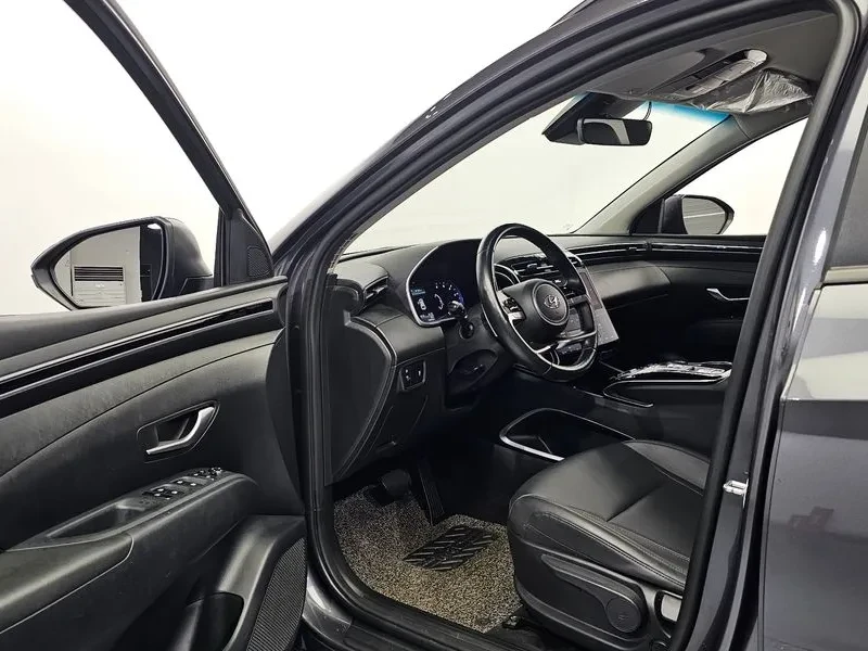 Hyundai Tucson Diesel 2.0 2Wd Premium, снимка 10 - Автомобили и джипове - 55616135
