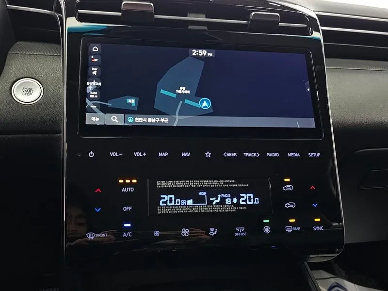 Hyundai Tucson Diesel 2.0 2Wd Premium, снимка 13 - Автомобили и джипове - 55616135