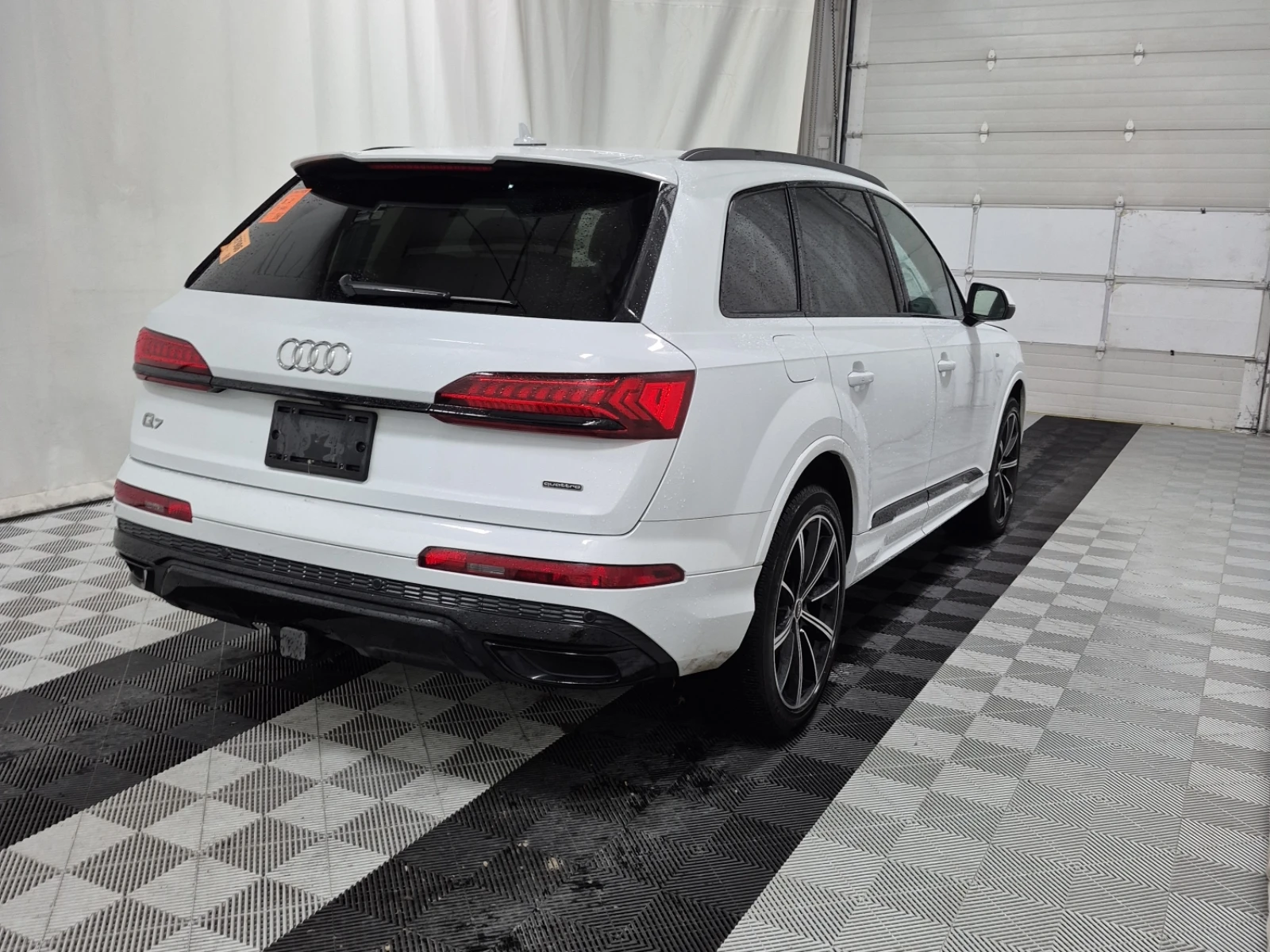 Audi Q7 * KOMFORT * CARFAX * ЦЕНА ДО БЪЛГАРИЯ - изображение 3