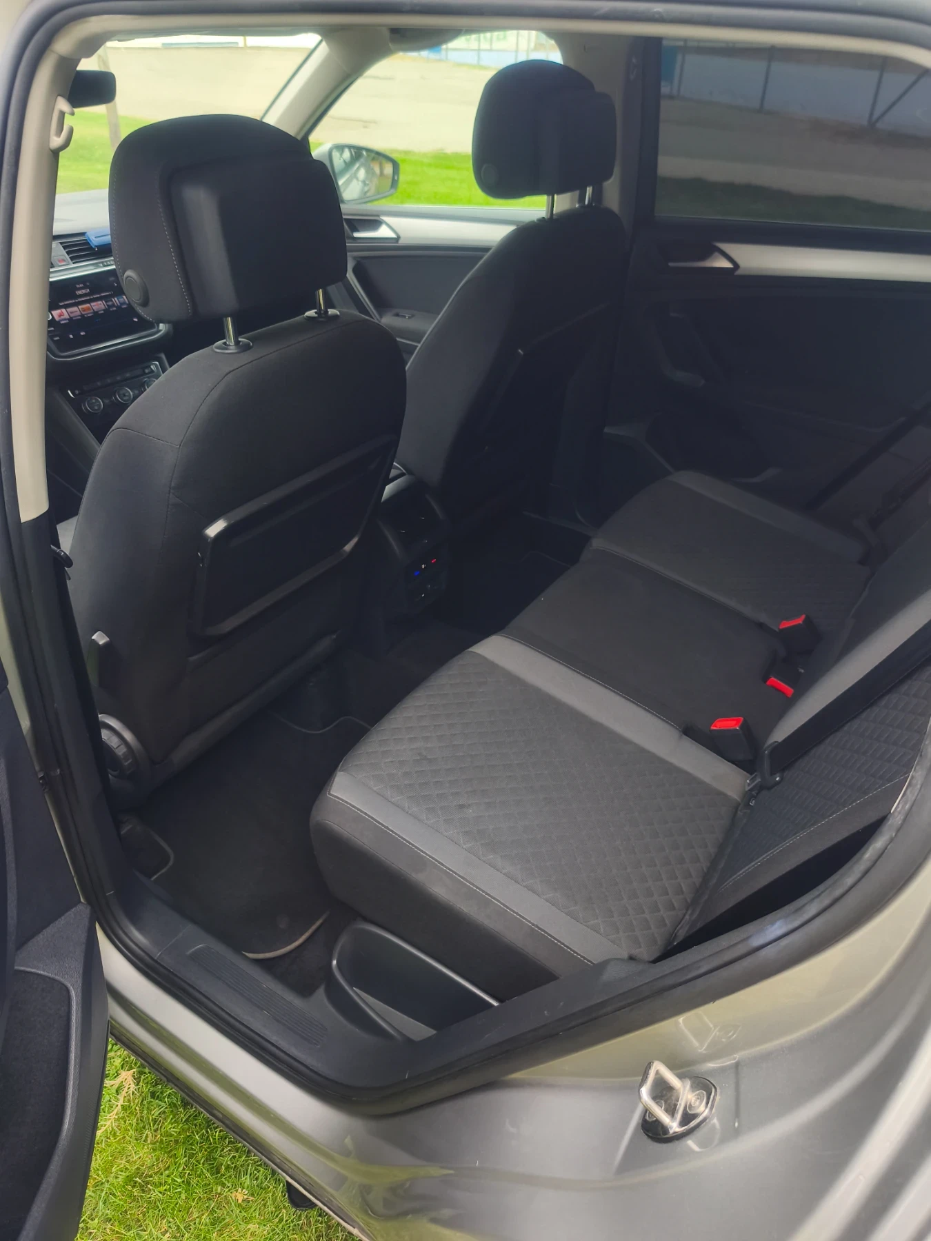 VW Tiguan 2.0 D 150, снимка 11 - Автомобили и джипове - 55702033