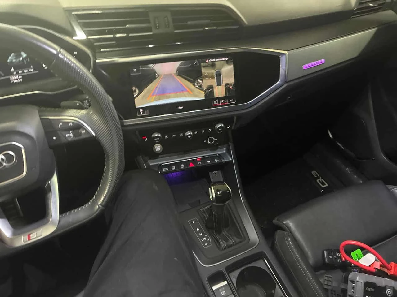 Audi Q3 * Technik * S-LINE* 360КАМЕРИ* ПАНО* + ГУМИ - изображение 9