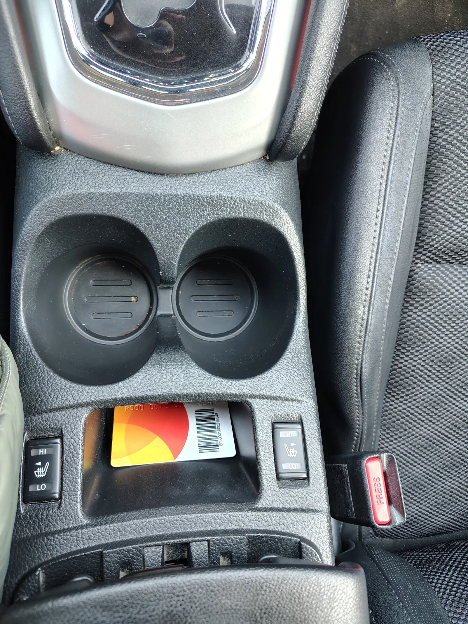 Nissan Qashqai Diesel, 125000км, АВТОМАТИК, снимка 17 - Автомобили и джипове - 54011553