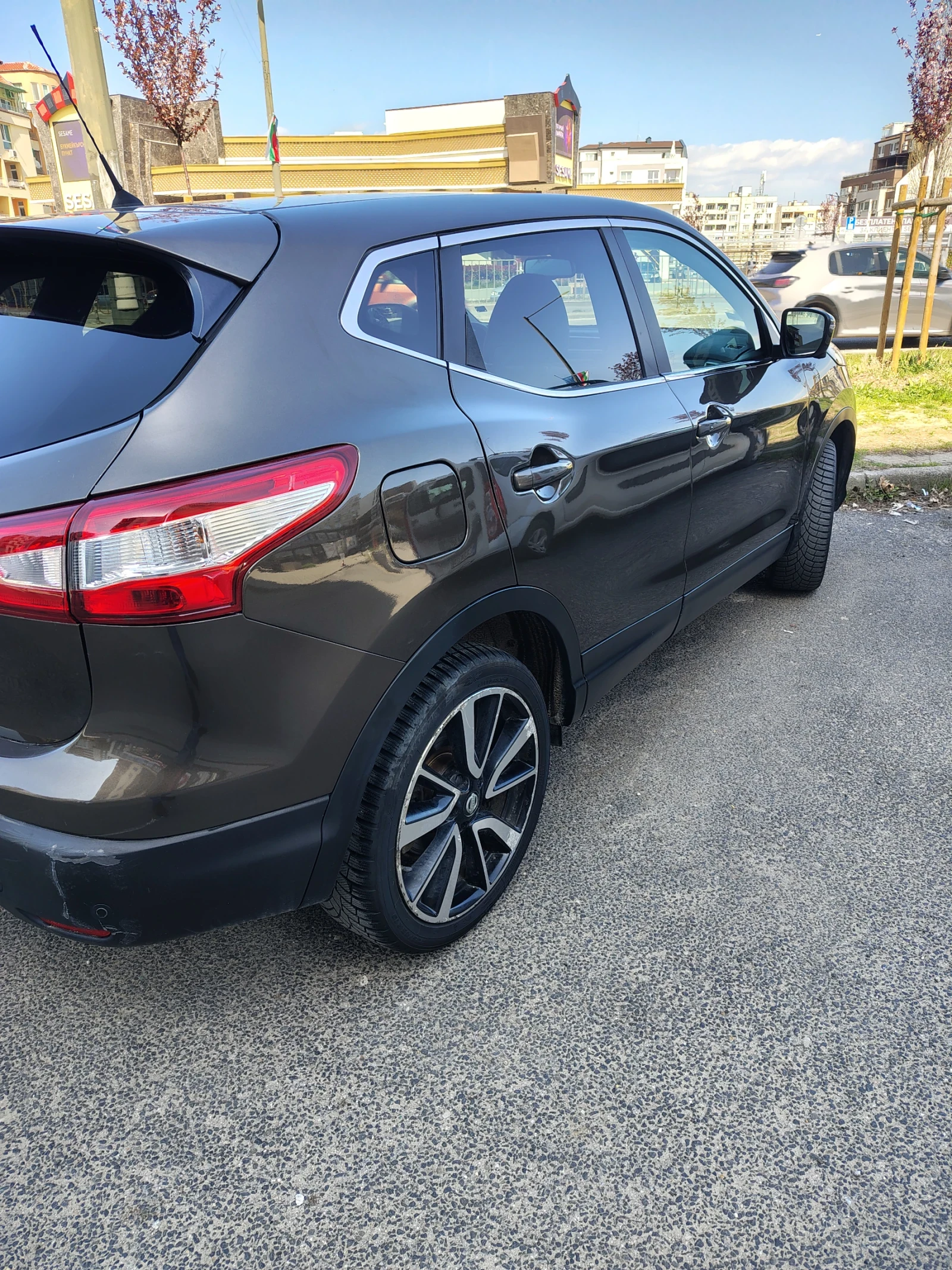 Nissan Qashqai Diesel, 125000км, АВТОМАТИК, снимка 6 - Автомобили и джипове - 54011553