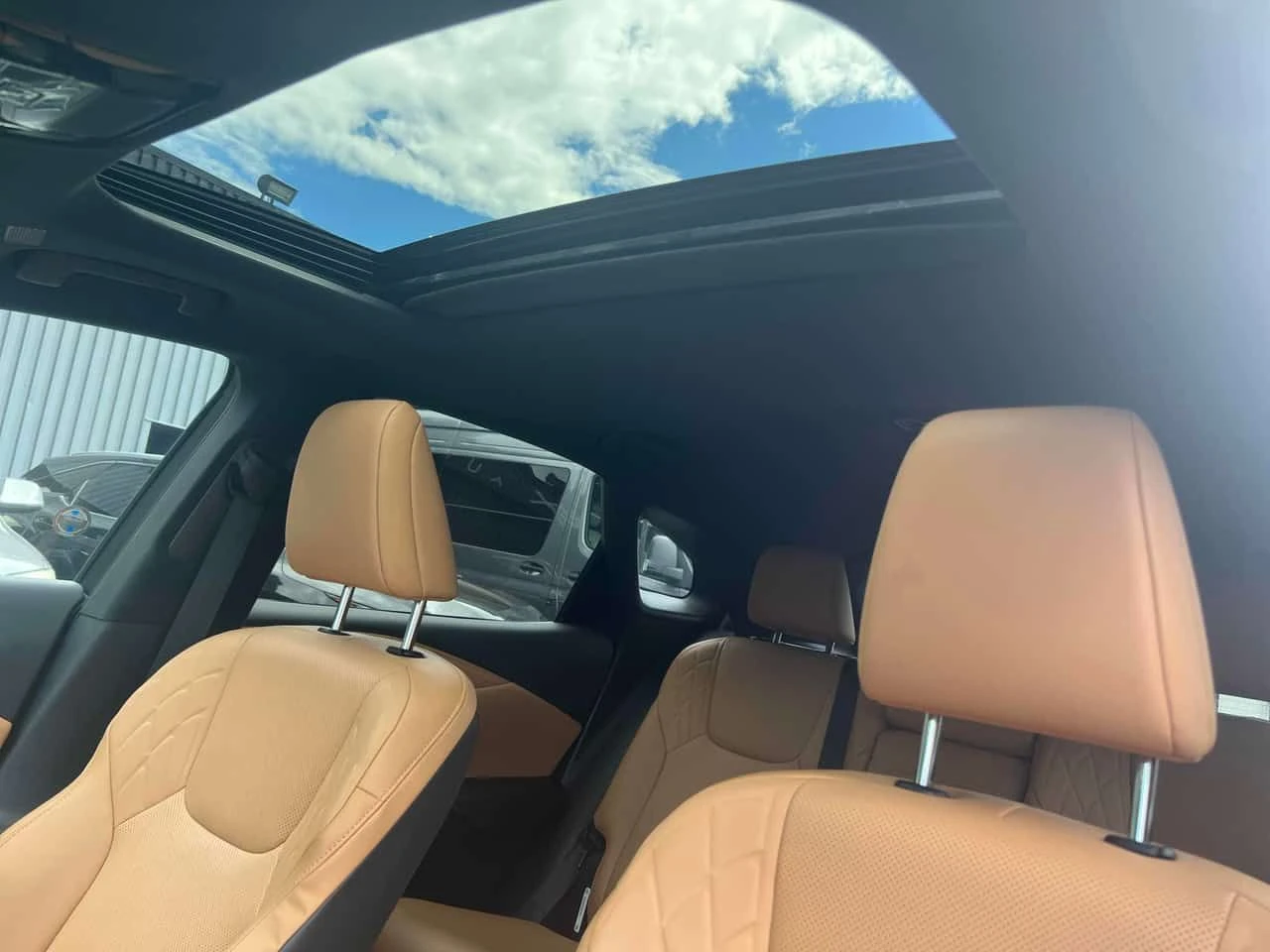 Lexus RX 350 2 КЛЮЧА * ДИСТРОНИК * ОБДУХВАНЕ * PANO , снимка 14 - Автомобили и джипове - 55074101