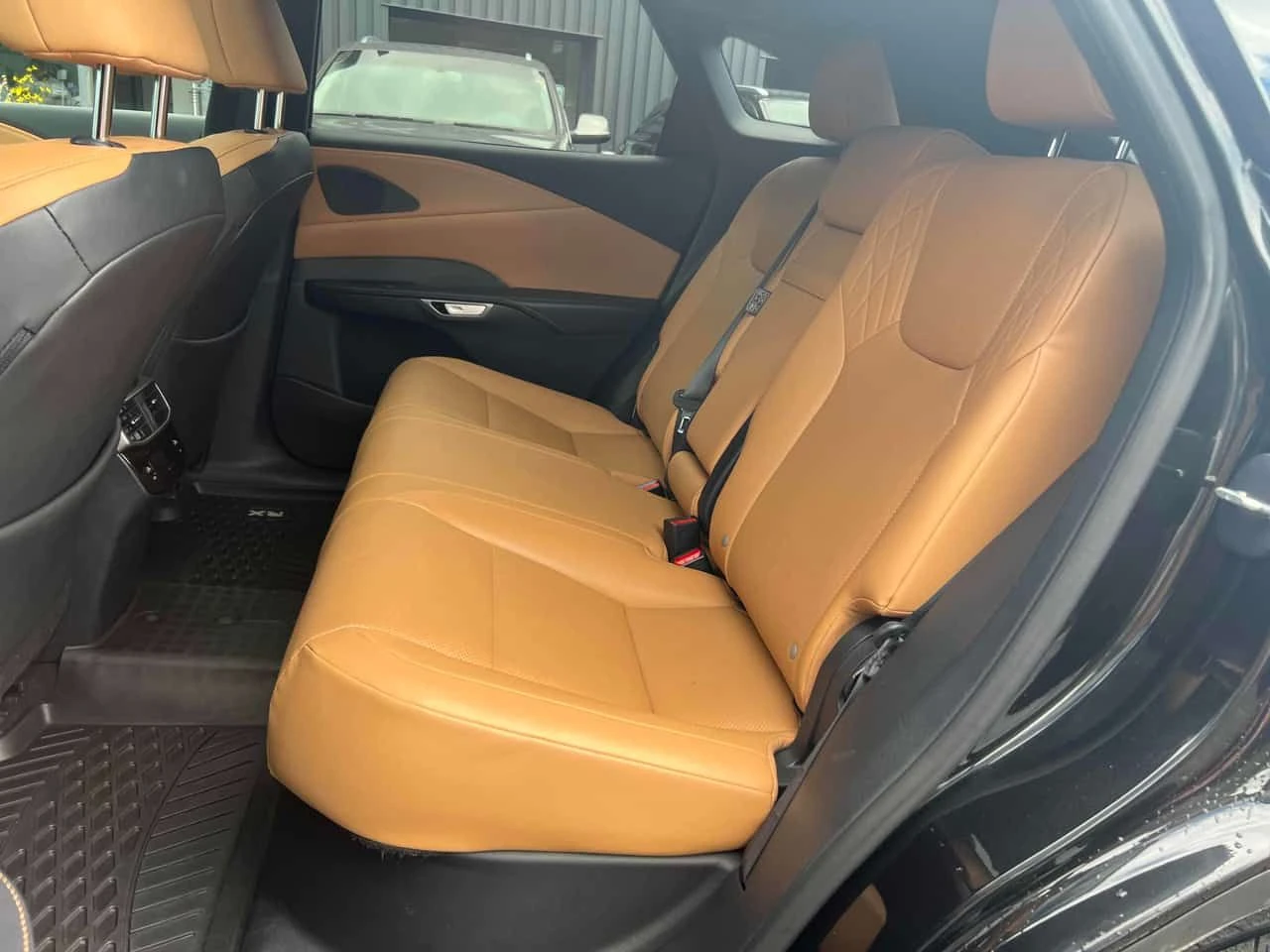 Lexus RX 350 2 КЛЮЧА * ДИСТРОНИК * ОБДУХВАНЕ * PANO , снимка 9 - Автомобили и джипове - 55074101