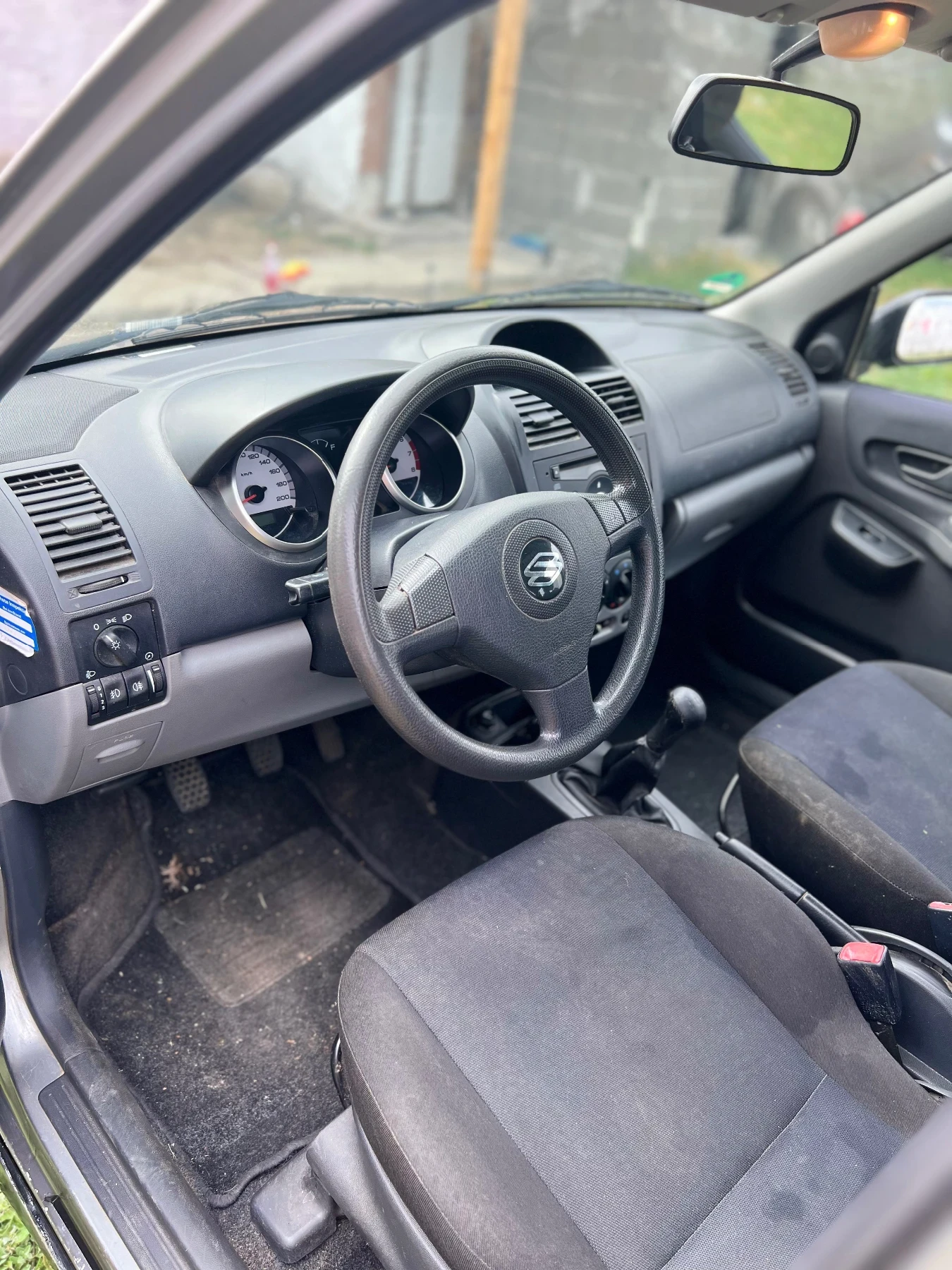 Suzuki Ignis, снимка 8 - Автомобили и джипове - 55193778