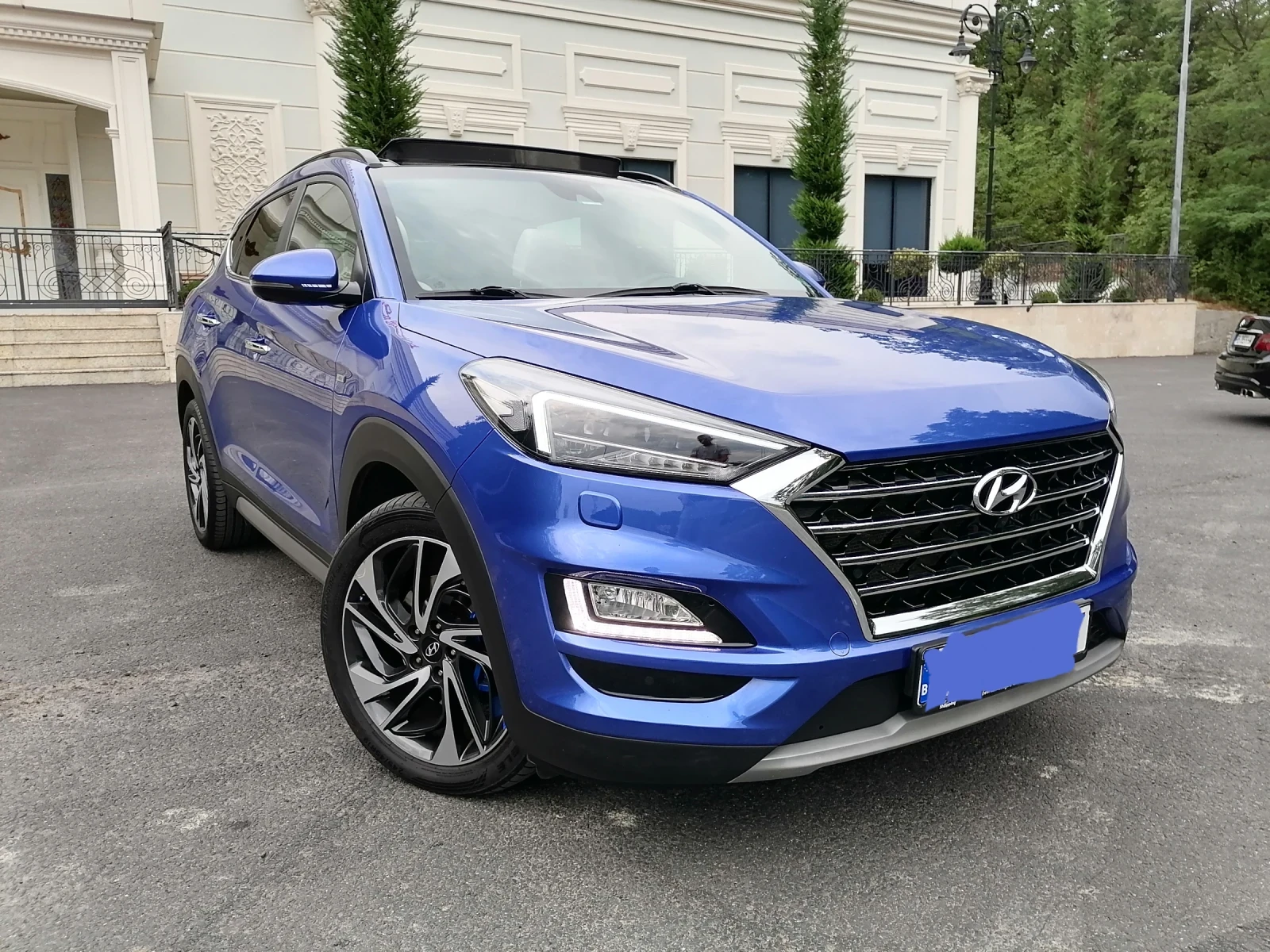 Hyundai Tucson 2.0CRDI* Premium* 4х4* 185кс* Пано* Германия , снимка 2 - Автомобили и джипове - 56167411