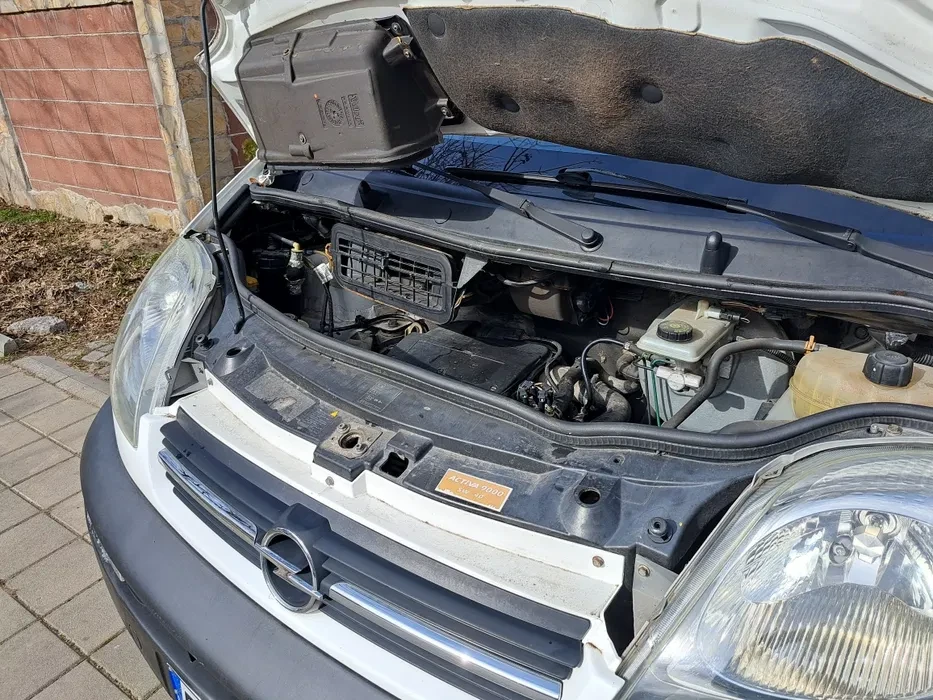 Opel Vivaro 1.9 DTI Хладилен - изображение 4