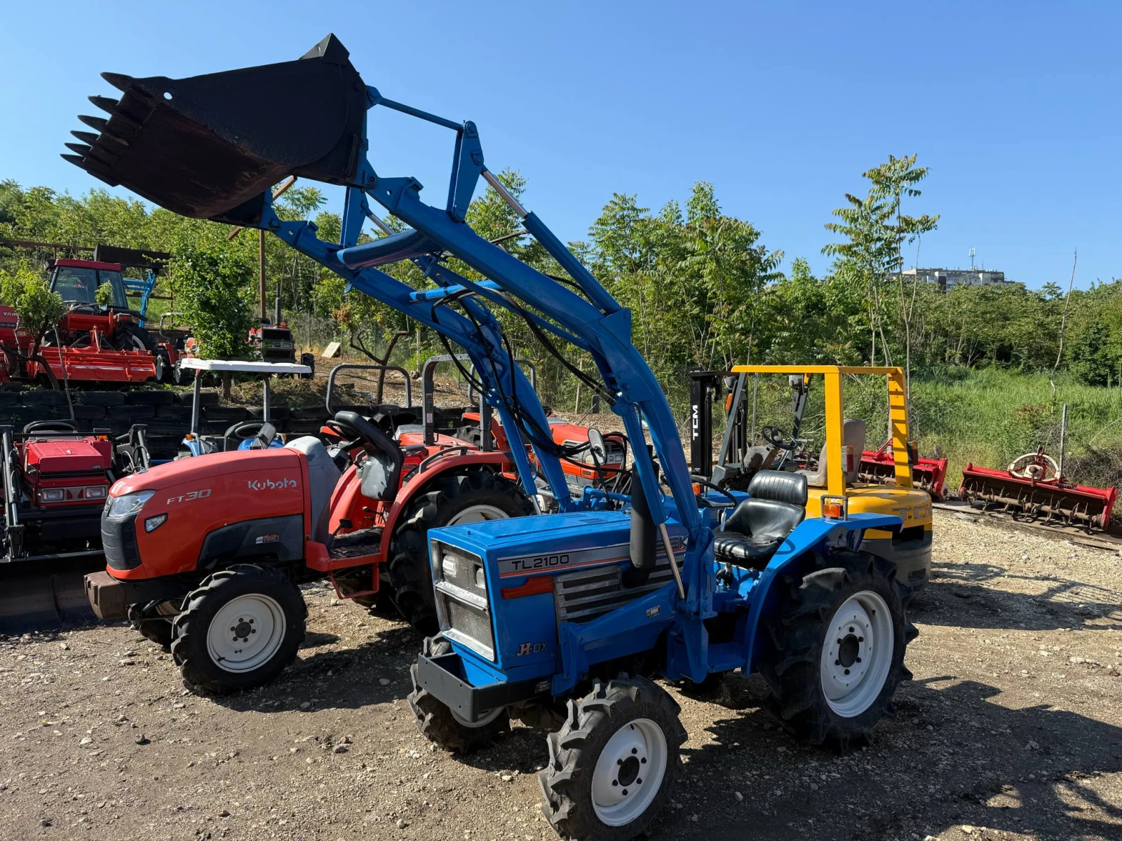 Трактор ISEKI TL2100 4x4, снимка 1