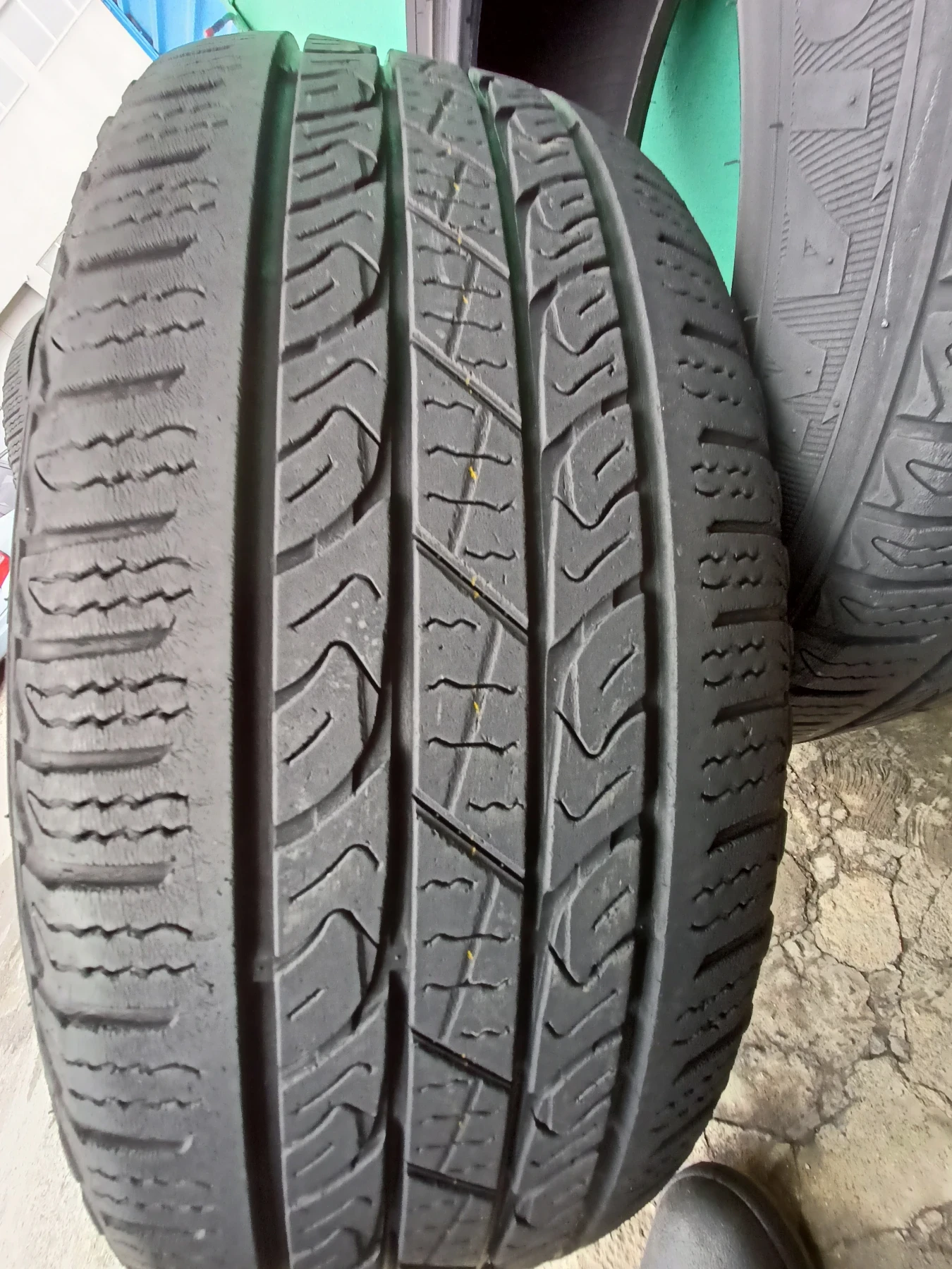 Гуми Летни 235/60R18, снимка 6 - Гуми и джанти - 54286589