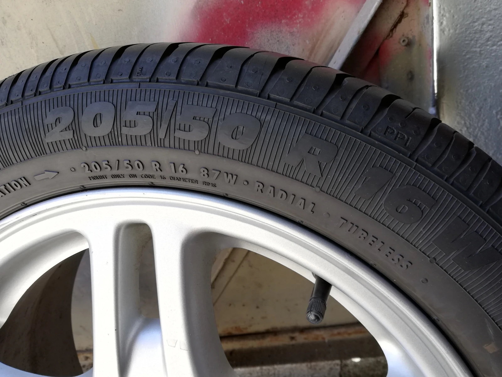 ���� � ������ 205/50R16 �� Subaru Legacy | Mobile.bg � ����������� 2