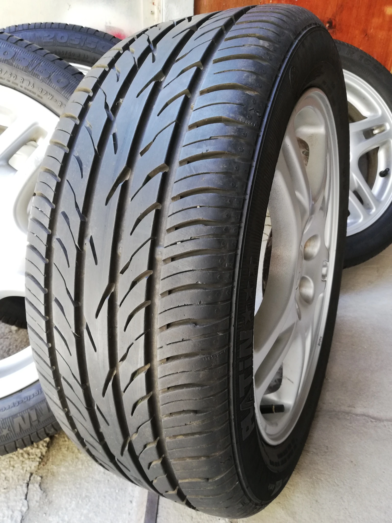 ���� � ������ 205/50R16 �� Subaru Legacy | Mobile.bg � ����������� 5