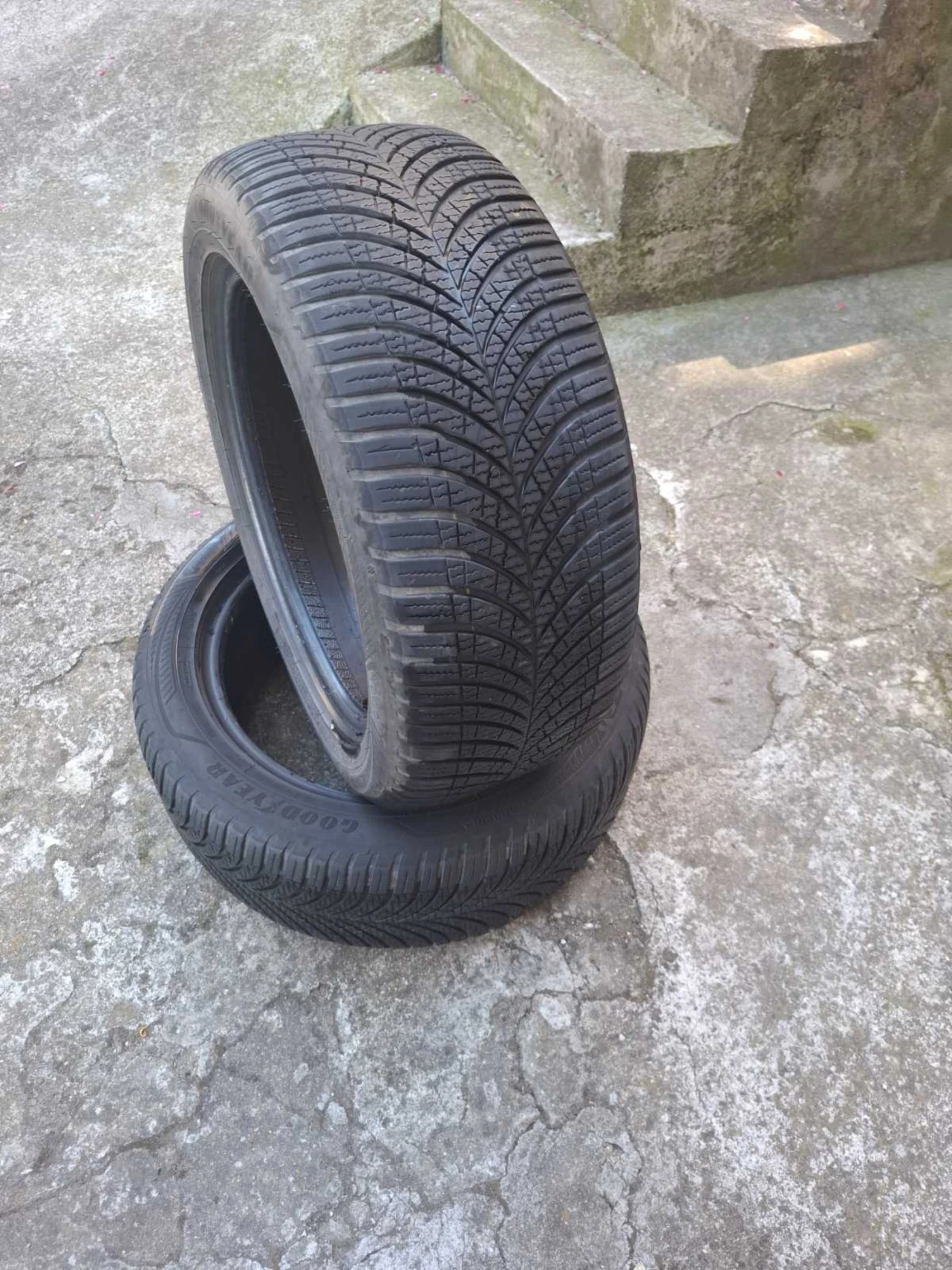 Гуми Всесезонни 225/50R17, снимка 4 - Гуми и джанти - 55185041