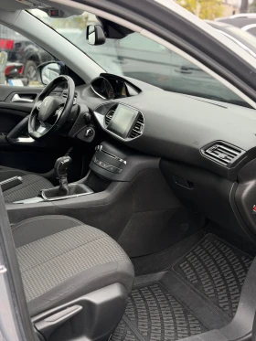 Peugeot 308 1.2i* CARPLAY* РЕГИСТРИРАН* PARKTRONIC* , снимка 13