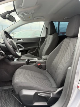 Peugeot 308 1.2i* CARPLAY* РЕГИСТРИРАН* PARKTRONIC* , снимка 8