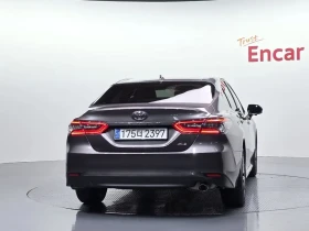 Toyota Camry (Xv70) 2.5, снимка 4