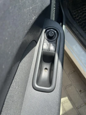 Renault Twingo - 2900 € / 5671.91 лв. - 91732037 11