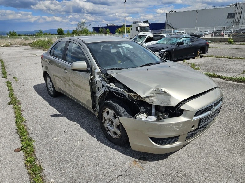 Mitsubishi Lancer 2000 куб., снимка 7 - Автомобили и джипове - 45359819