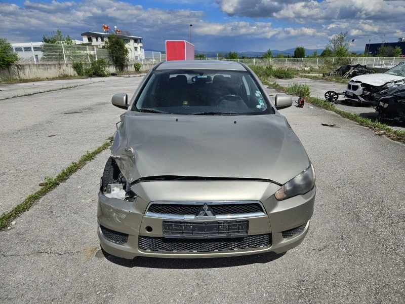 Mitsubishi Lancer 2000 куб., снимка 8 - Автомобили и джипове - 45359819