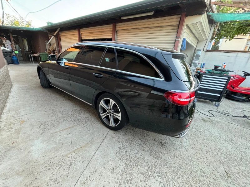 Mercedes-Benz E 220, снимка 4 - Автомобили и джипове - 46725491