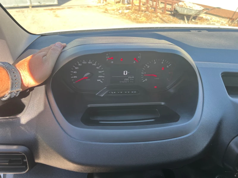 Peugeot Partner 1.5HDI, снимка 11 - Автомобили и джипове - 46897890