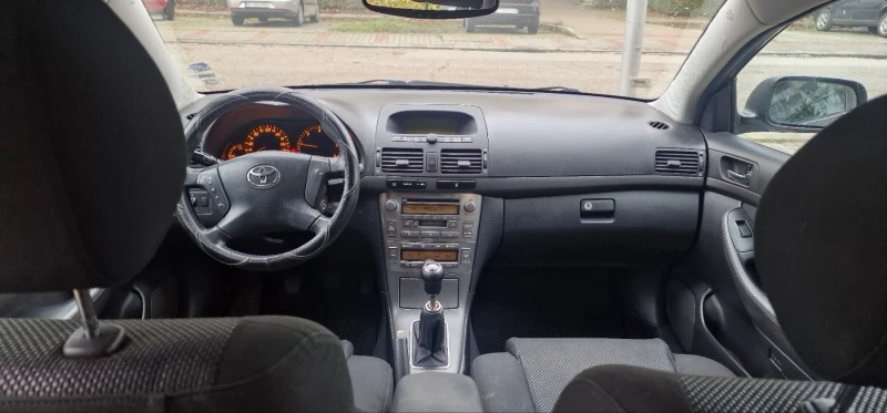 Toyota Avensis 2.0, снимка 10 - Автомобили и джипове - 48317053