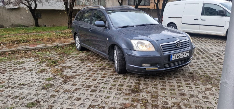 Toyota Avensis 2.0, снимка 1 - Автомобили и джипове - 48317053