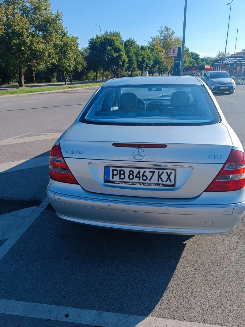 Mercedes-Benz E 320 Cdi, снимка 4 - Автомобили и джипове - 48701621