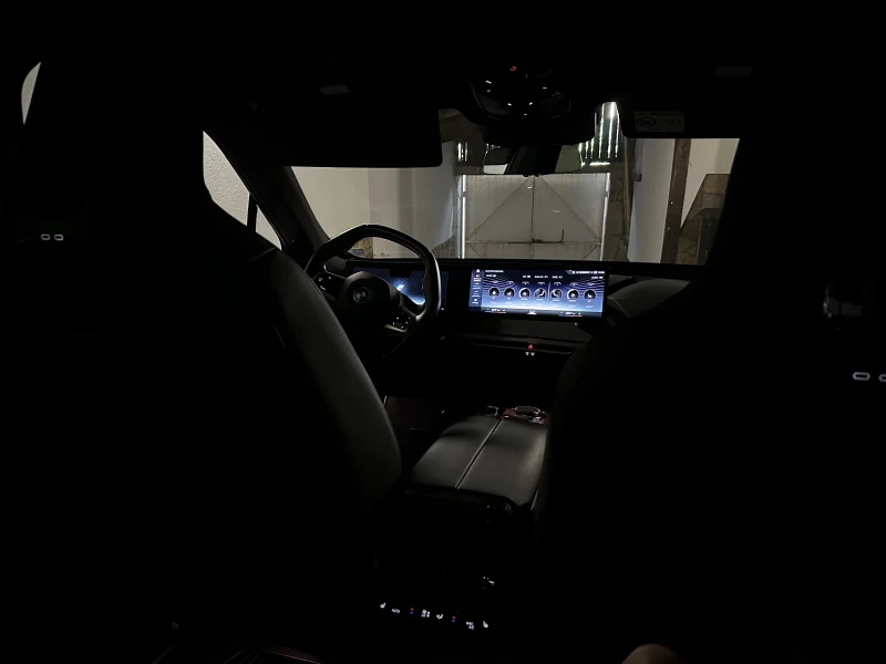 BMW iX 40 X-DRIVE, M-ПАКЕТ, LAZER, H&K, ТОП!!!, снимка 14 - Автомобили и джипове - 52139068