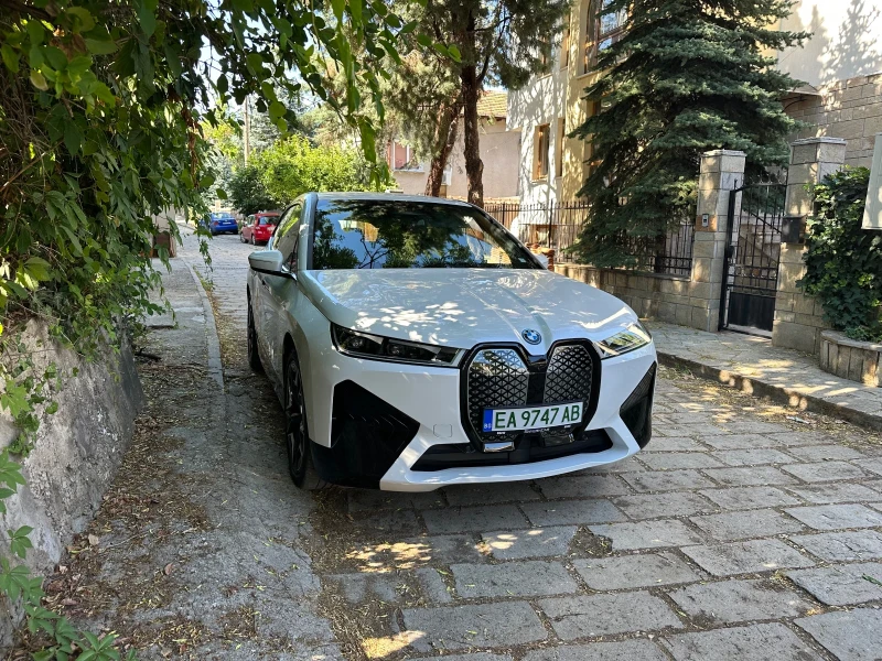 BMW iX 40 X-DRIVE, M-ПАКЕТ, LAZER, H&K, ТОП!!!, снимка 9 - Автомобили и джипове - 52139068