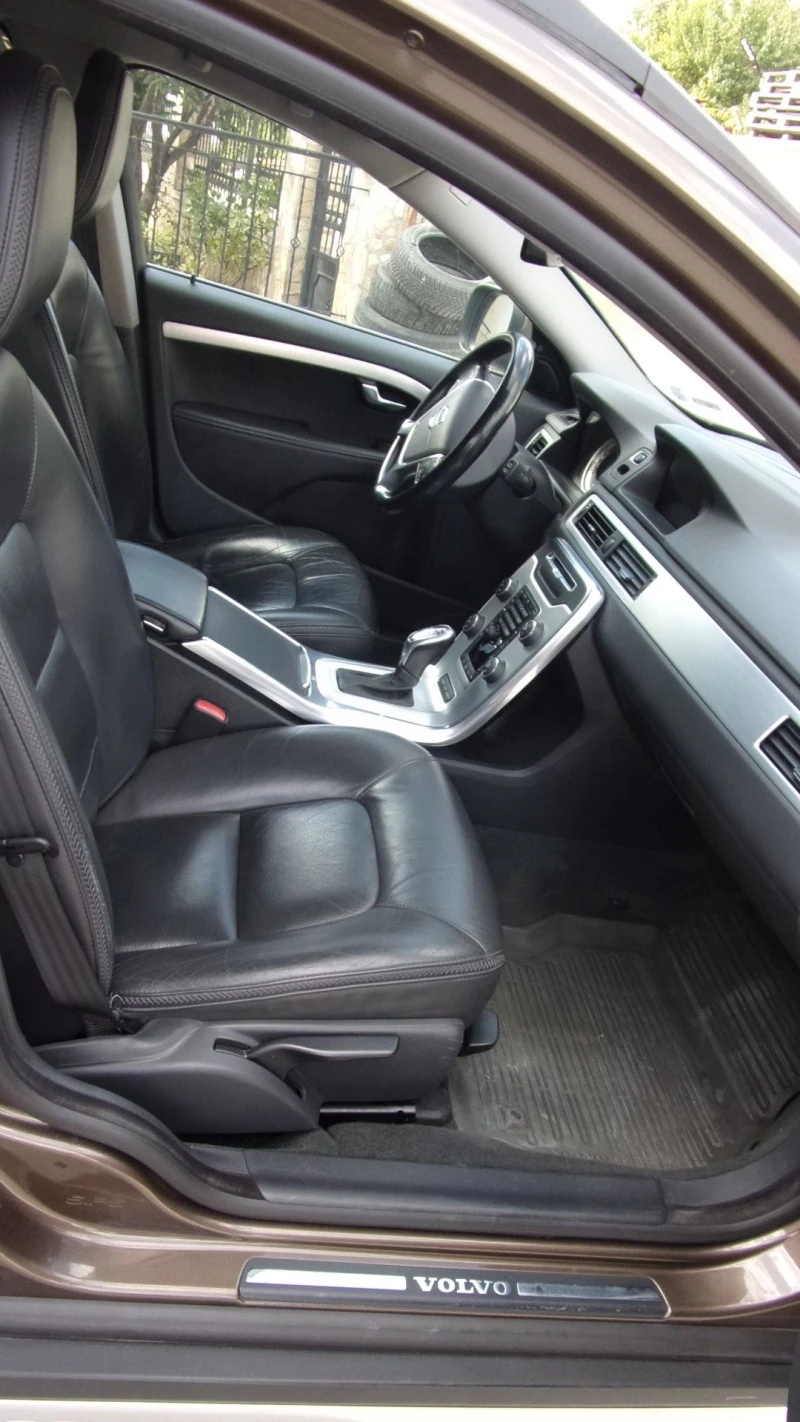 Volvo Xc70 Christmas Offer, снимка 8 - Автомобили и джипове - 52388402