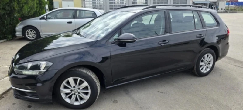 VW Golf 1.6 TDI, снимка 2 - Автомобили и джипове - 52410920