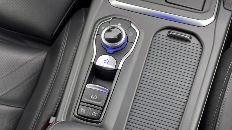 Renault Talisman 1.6TCe 200кс.iNiTiALE 4CONTROL Head-up Distronic, снимка 13 - Автомобили и джипове - 52670724